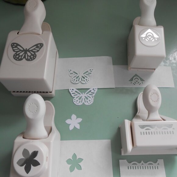 Group of 4 Martha Stewart Paper Punches Border Edge Corner Butterfly Flower - Picture 1 of 11